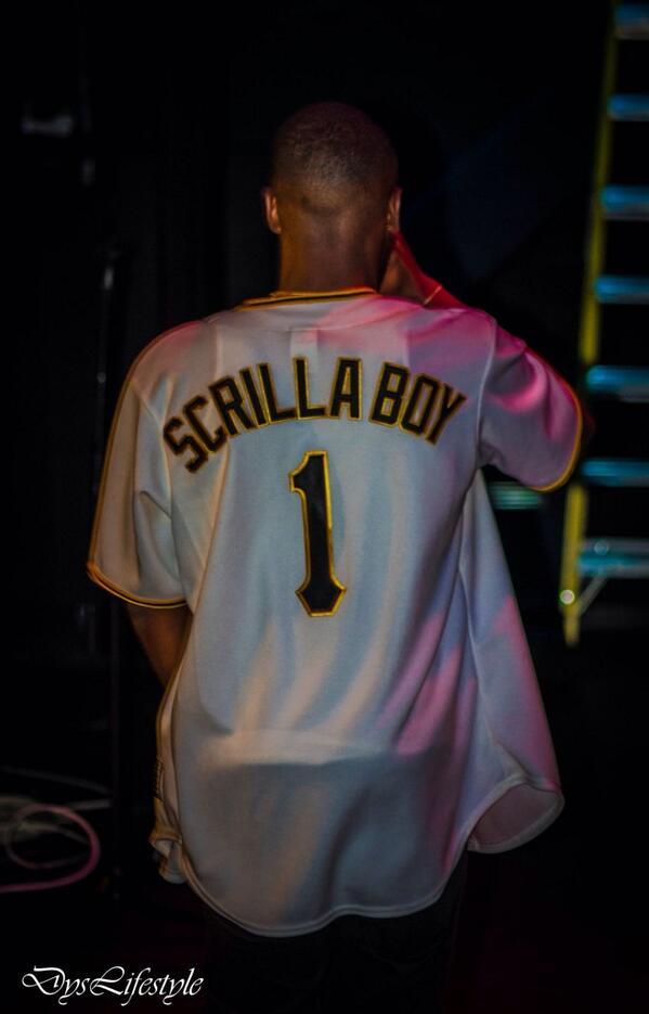 _ilooney's tweet image. $crilla Boy (shot &amp;amp; edit by Looney) #DysLifestyle #MS™