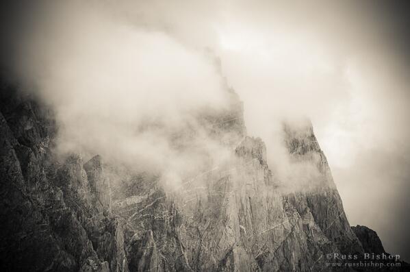 RussBishopPhoto's tweet photo. The Palisades, Kings Canyon NP, Ca ~  Hi-res: http://t.co/qPOjcvIt8Z  #mountainmonday #california #NationalParks http://t.co/dC6RpWcogj