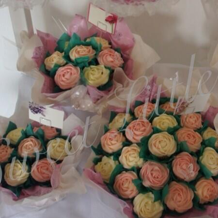 SLTreats's tweet photo. Cupcakes and cupcake bouquets for any occasion. Based in Tarleton. Beautiful gifts! #prestonhour http://t.co/xZKpgq5pNG
