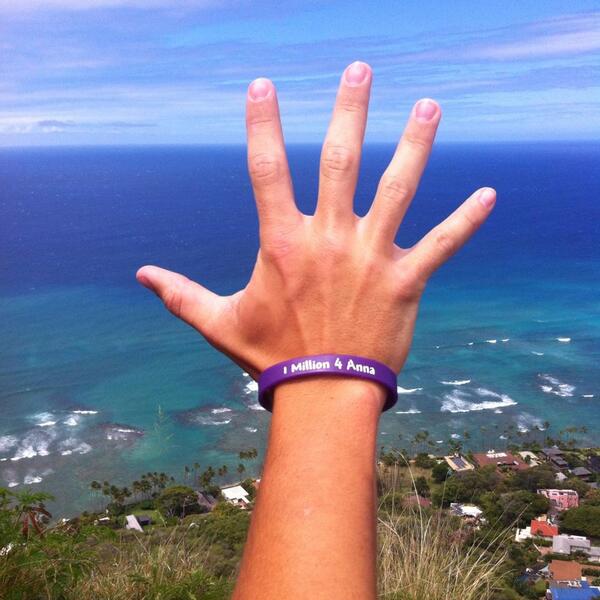 A friend on top of Diamond Head in Oahu!  #floaton #cureewingsarcoma