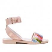 iammarilynrose's tweet photo. I have made my favourite Miistas 16% cheaper by sending this tweet! #TweetItCheaper http://t.co/iABLZSenuE http://t.co/IScEesvR4n