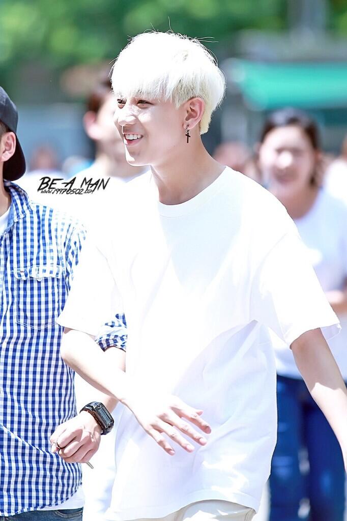 BshEZlTCAAA0Try.jpg:large