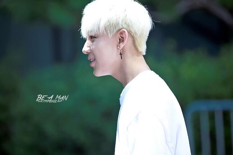 BshEdaKCIAAZTAU.jpg:large