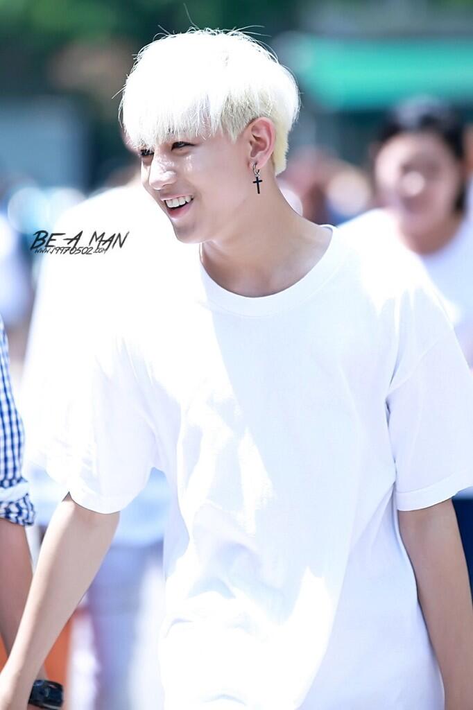 BshEdafCQAEZzls.jpg:large