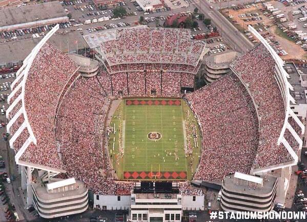 State Rivalry #StadiumShowdown

RT for Memorial Stadium
Fav for Williams-Brice Stadium