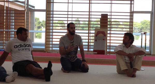 bcnmoments's tweet photo. L'@AnderSkeleton comparteix la seva visió de "la creativitat" amb el participants del #LPBCN14.Moltes gràcies Ander! http://t.co/AlAqHM8oGa