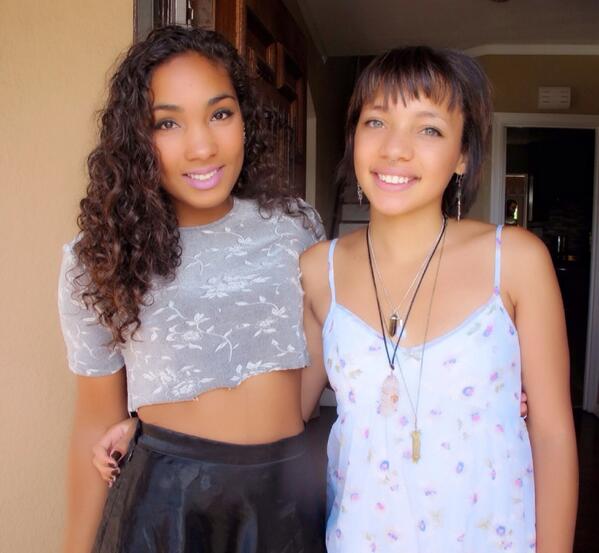 sydneyee's tweet image. Me and my kid sister. Congrats, babygirl! I love you. #2014grad