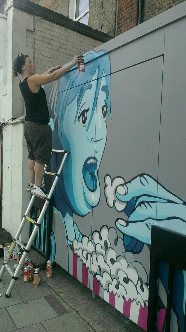 EastDulwichPH's tweet photo. And then there's this excited young lady by @flavourchasing http://t.co/L9KMYAWAzx