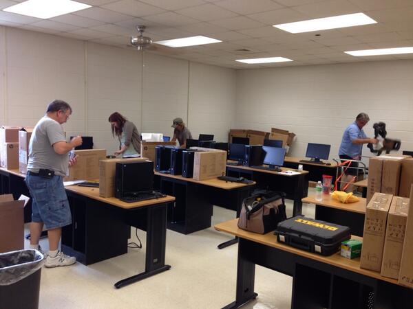 LRUEWildcats's tweet image. Very thankful for a tech crew who work so hard for our district!!  #newcomputers #appreciated
