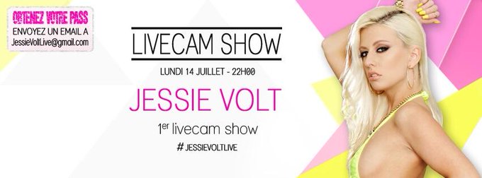 LiveCam Show COMPLET !!! &Agrave; tout &agrave; l'heure les Volters ! Mouaahhh 😄💋😘⚡️💛 http://t.co/vyROOVTPZl<a href="/tag/yeswevolt"class="tags"><span>#yeswevolt</span></a>