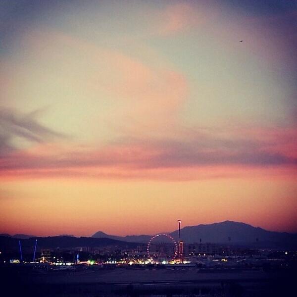 detapaslalinea's tweet image. Atardeceres de Feria de #LaLinea #FeriaLaLinea2014 #ViVeLaLinea ( Fotografía de @becmacadam )