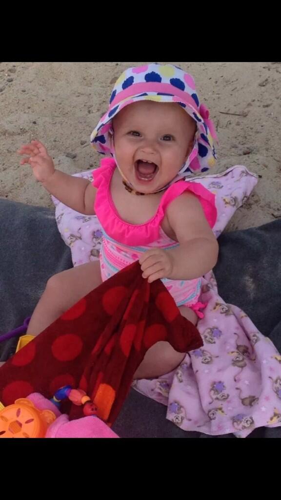 alyciajade5's tweet photo. Happy 1st birthday to this little lady!! Miss Elle Jo lee Kristiansen ☺️ 💗🌸💗 #niece #cutie #loveher http://t.co/L6eTBJfUR8