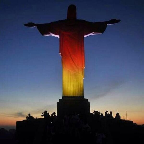 Good Bye Brazil! Obrigado! Looking forward to celebrate tomorrow in Germany!  #Weltmeister #DFBTeam #PartOfGoetze