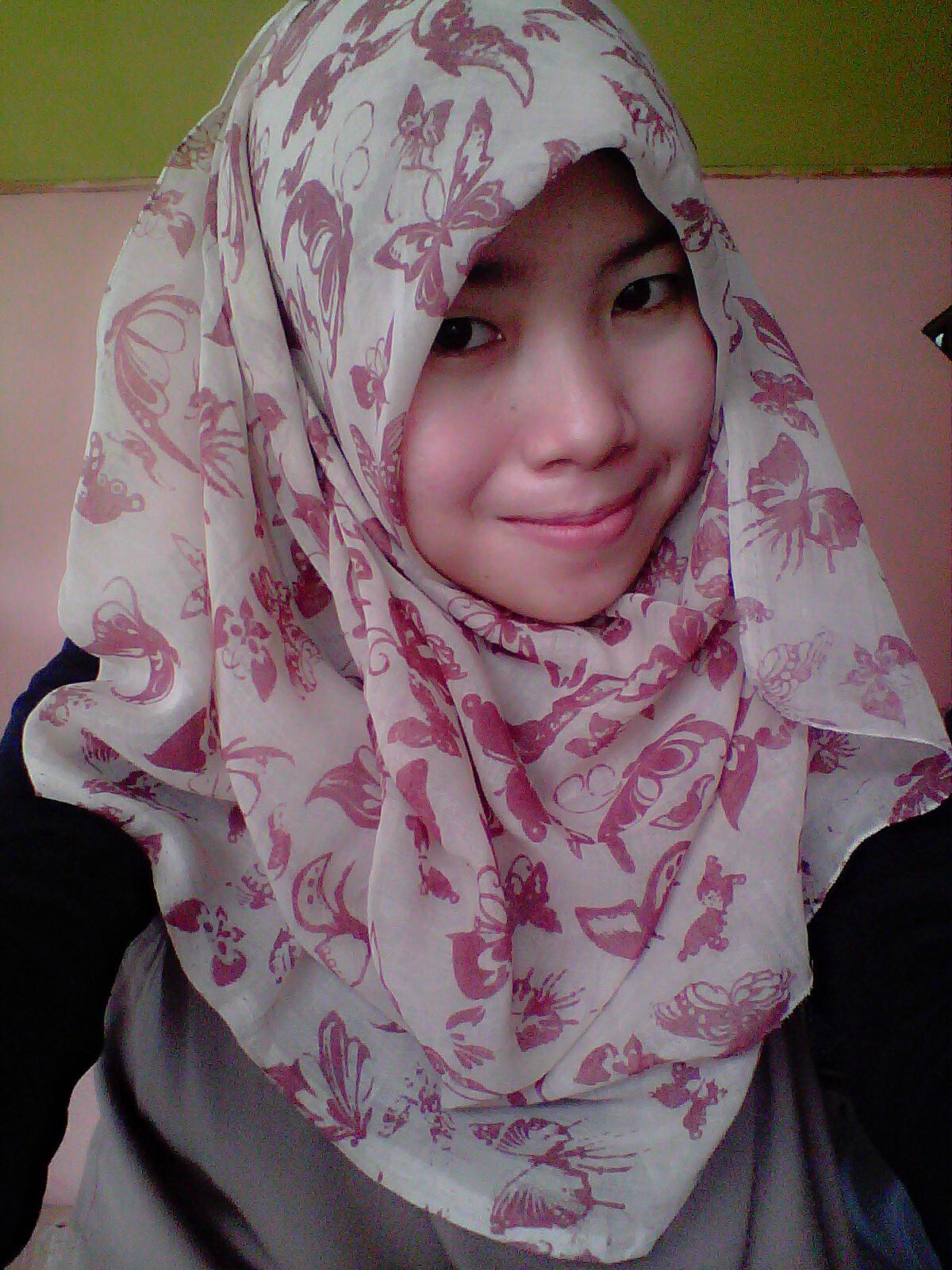 Hanna on Twitter: ^w^ lihat aku dengan teliti kaka , nyahahaha http 