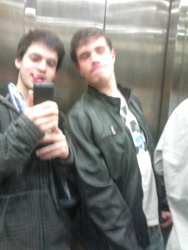 Fedecaceres94's tweet image. Llegando a lo de Alan #SelfieEnElAscensor #jastach @LautaroAlonso7