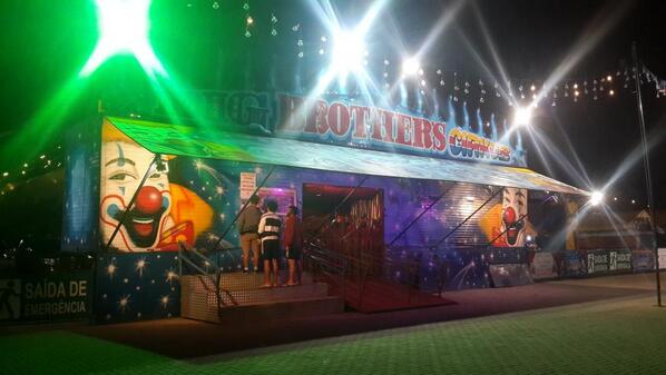labandadelmh's tweet photo. Esta banda se quedo manija de show!!! http://t.co/LAZn0XgQrS