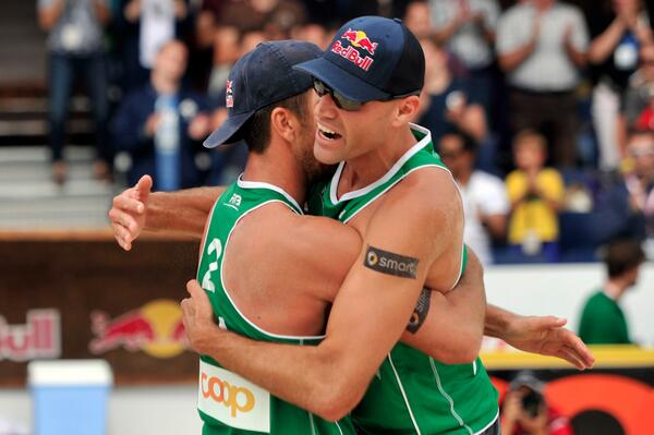 avpbeach's tweet photo. US Teams win 2 Gold & 2 Bronze medals this past weekend @NorcecaInfo @FIVBWorldTour #GstaadGS http://t.co/jmg32iUAr4 http://t.co/5ejhzj5fLm