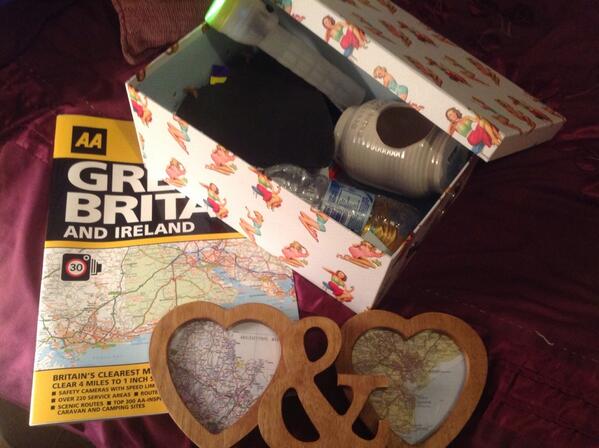 lezzawoo's tweet photo. @TeamPenarth thank you soooooo much! I love my gifts! #northwalessurvivalkit #helpme http://t.co/NuJdLMF075