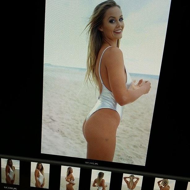 An In between posing shot with photographer Shannon Lawrence shooting at the #GoldCoast #modelling @VividVixenMicro<a href="/tag/modelling"class="tags"><span>#modelling</span></a><a href="/tag/goldcoast"class="tags"><span>#goldcoast</span></a>