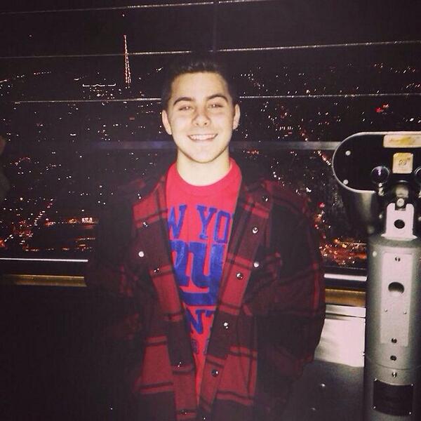 O2Lexi's tweet image. #MCM This cutie @DOMtheB0MB 😍