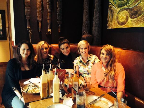 abbydappydoo's tweet photo. #nandos #dinner #stuffed #GirlSummit http://t.co/Dh8RICfj6P