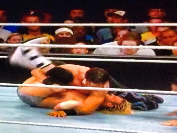 deadlysin1's tweet image. Strange man with glasses and beard #cmpunkreturn #stingwwe #wweraw #wwerawcmpunk