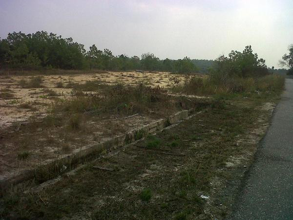 efviyanti's tweet photo. Di jual cepat tanah luas 70*50 m di jl.yossudarso km 27 minas harga 150rb/m nego.serius hub 082381906584 pin 7cacf495 http://t.co/OHWqFhgimo