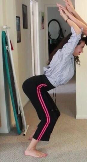 MirandaSings's tweet photo. I love strenching http://t.co/6o6Z2dj1I2