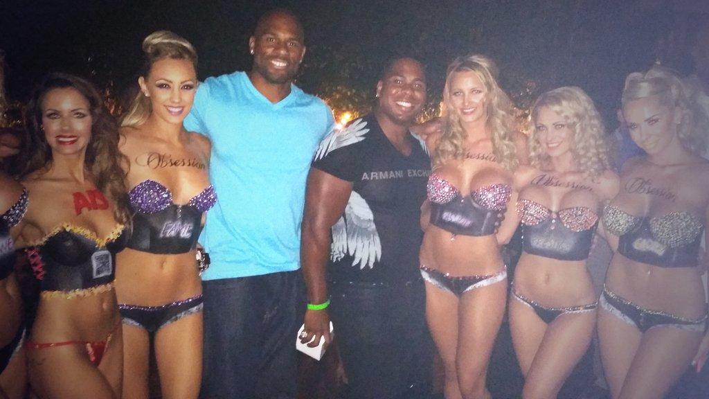 BsjyeRZCIAETxx9.jpg:large