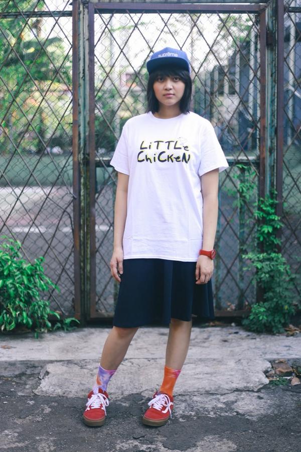 <a href="/JdMln/">jodi</a> wearing LittleChicken Font Tees