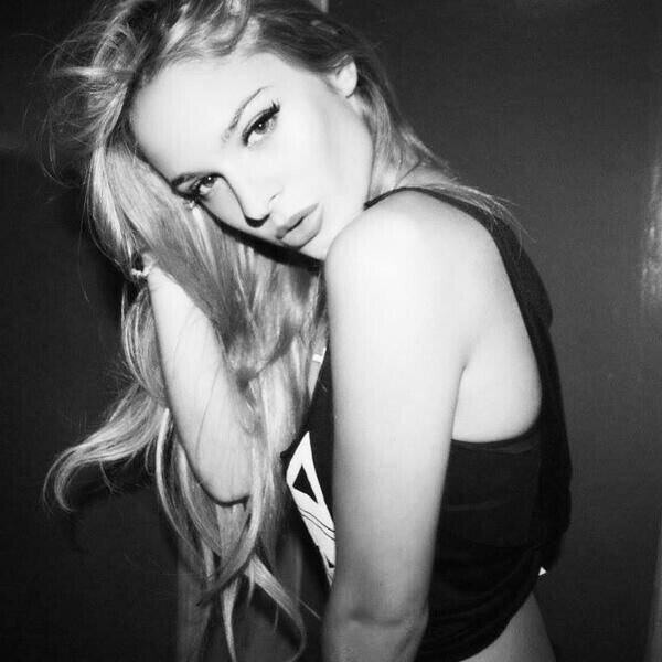 My person &amp; personal account: <a href="/xoxoElanor/">Elanor</a>