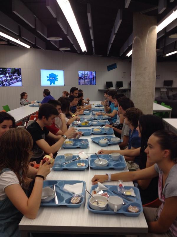 bcnmoments's tweet photo. #Bondia comencem la 2a jornada del #LPBCN14 esmorzant per agafar forces al @Twentytuhostel ! http://t.co/Af5ox7Jjrt