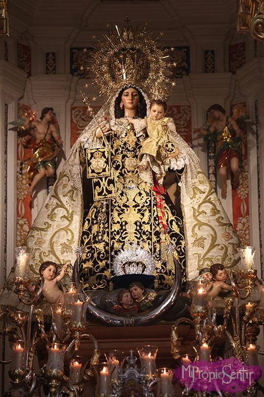 #AgendaMps Hoy a las 23:30 Felicitación a la Virgen del Carmen Coronada <a href="/CarmenPerchel/">Carmen del Perchel</a> #CofradíasMLG #Málaga