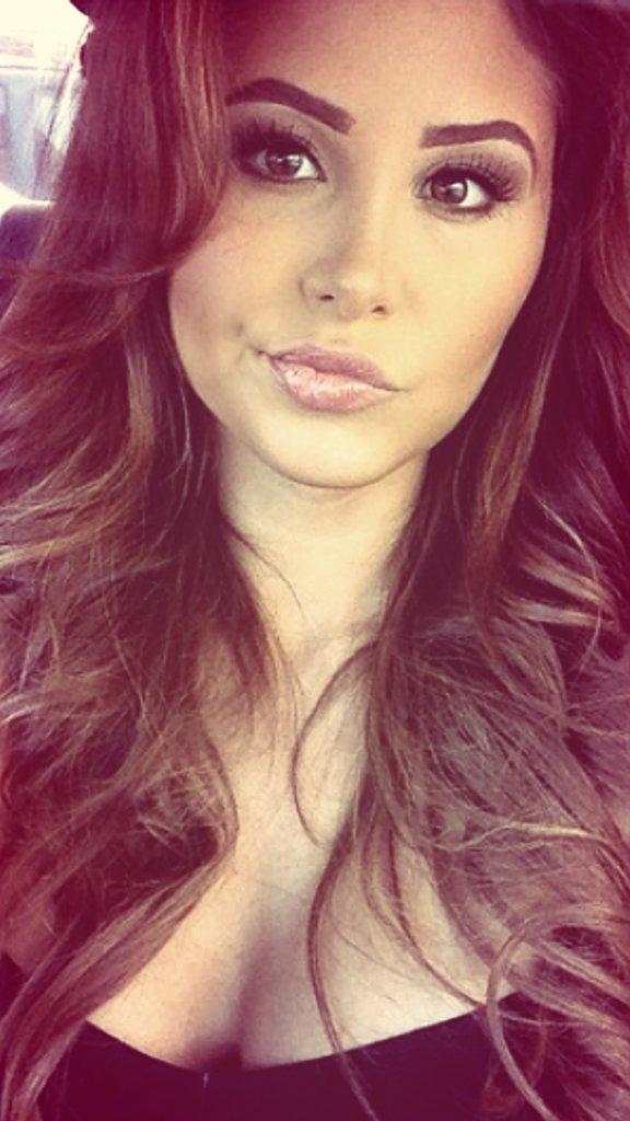 BeckyGomez_grp's tweet photo. G'morning. ♡ http://t.co/RL1qck5Ee6