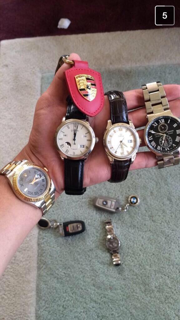 RichKidPosts's tweet photo. I hate making decisons😭 http://t.co/PDPXqwkexY