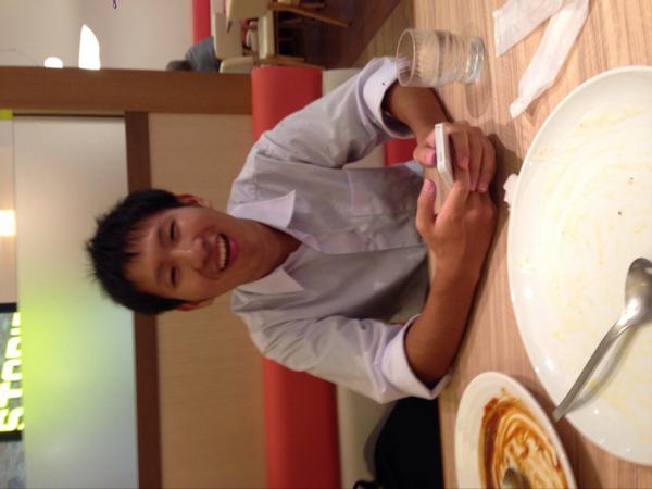 hiroponsleft's tweet photo. なうー
めっちゃ似てる！笑 http://t.co/3izpZ3ICAX