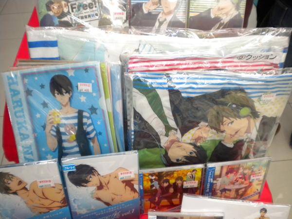 らしんばん神戸店 中古買取販売 毎日11時 時まで営業中 らしんばん神戸店 グッズ情報 ローソン Free あたり くじ 各賞が入荷してますよー お店に入ってすぐの Freeコーナー で展開中です Http T Co Kutbb8jvjp