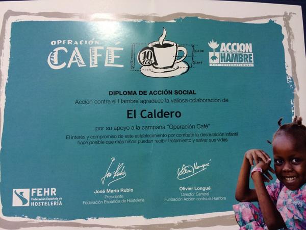 Al llegar hoy al restaurante hemos encontrado un gran sobre y que había dentro?
Un diploma de acción contra el hambre