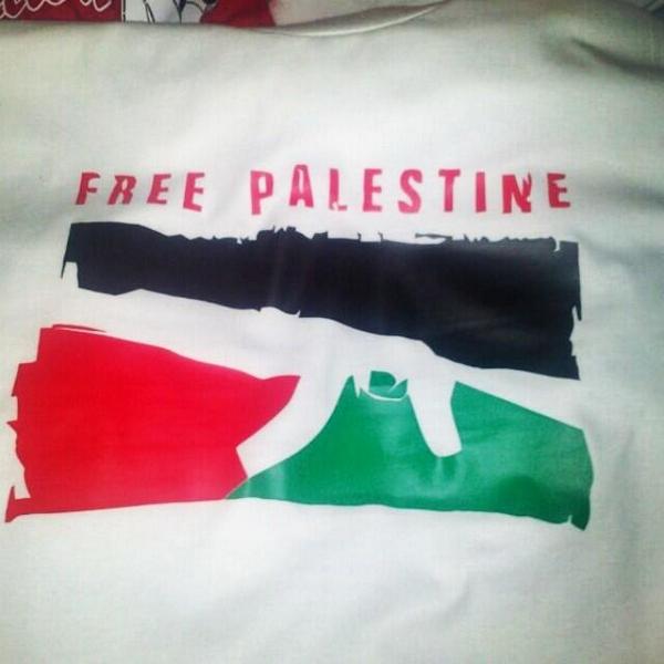 RE_Burgos's tweet photo. Mi patria está allí donde se combate por mi idea¡Por la libertad d una nación oprimida!#FreePalestine @Acmearsenales http://t.co/eThGQuOeTm
