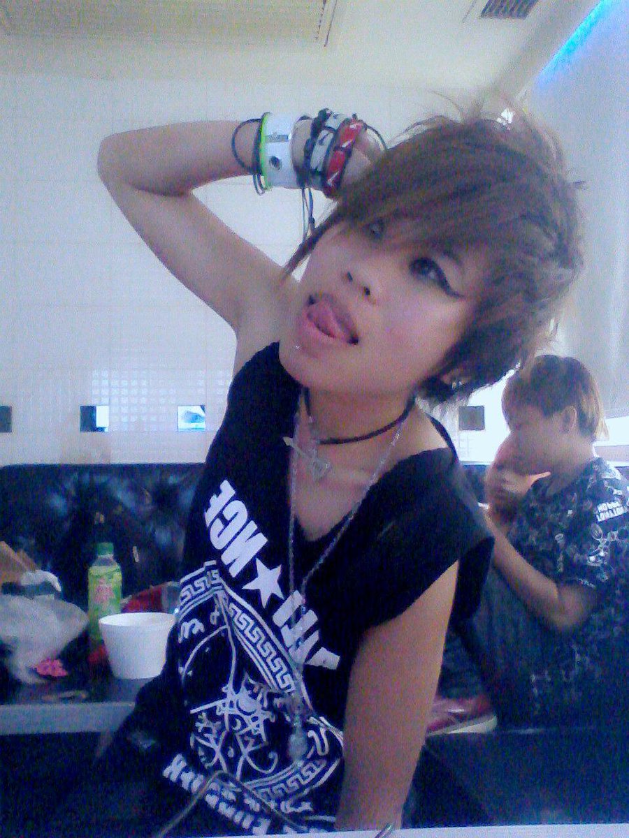 sheilad330's tweet photo. menaTaP awaN jiahaha http://t.co/h82S5gtLiF