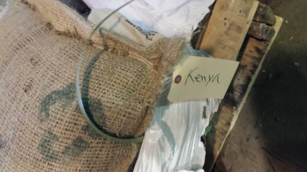 Restore_Coffee's tweet photo. Some of our AA beans from Kenya, known for bright acidity and potent sweetness black-currant flavor and aroma #Coffee http://t.co/MUxx0Rf9gC
