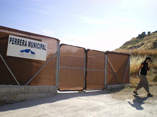 y0ts3r's tweet photo. Localizado el sitio donde va a entrenar Luis Suárez hasta finales de Octubre: http://t.co/weYpp8rhVf