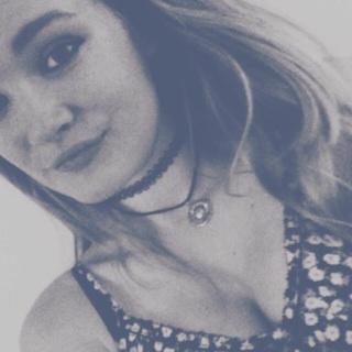 Hot young England girl