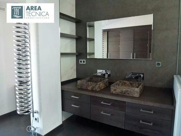 ZogoStudio's tweet image. Lavabos de mármol emperador para este baño recién reformado. Son de @Macofemo, el toallero tb! #SanPedroAlcántara