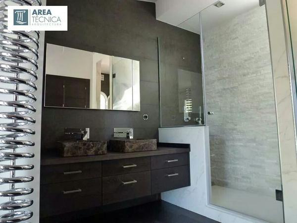 ZogoStudio's tweet image. Lavabos de mármol emperador para este baño recién reformado. Son de @Macofemo, el toallero tb! #SanPedroAlcántara