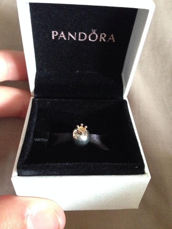 PerryBronte's tweet image. Thank you @GavinWilson92 for my lovely pandora charm!!! Xxxxxxxxxx