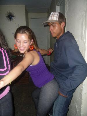 ArianaRecocho's tweet photo. perreo http://t.co/CSI2AhmHNI