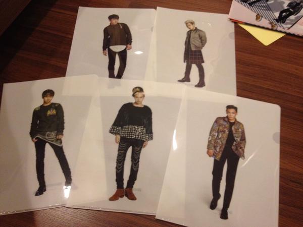 OneforGD_TH's tweet image. ใครสนใจแฟ้มบิ๊กแบงออฟิเชี่ยลจากเกาหลีบ้างง อันละ150บาทเท่านั้นครับบ:3 
(3)