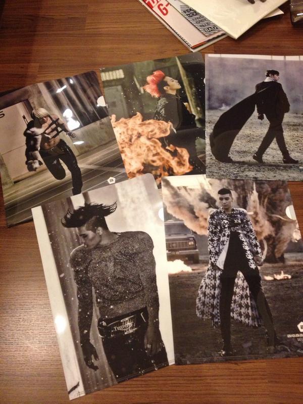 OneforGD_TH's tweet image. ใครสนใจแฟ้มบิ๊กแบงออฟิเชี่ยลจากเกาหลีบ้างง อันละ150บาทเท่านั้นครับบ:3 
(4)