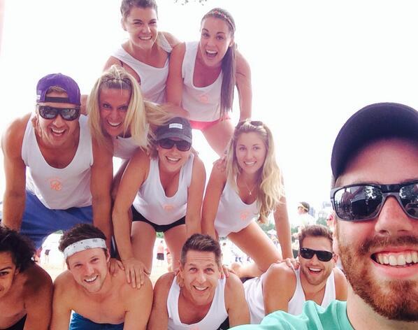 GrecoLancaster's tweet photo. Can you say TEAM BONDING!! #hopebeach #greco #OAC @OttawaAthletic http://t.co/tOg8Tu6NGx